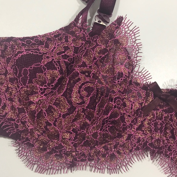 Victoria's Secret Dream Angle Uplift Bra - Picture 13 of 14